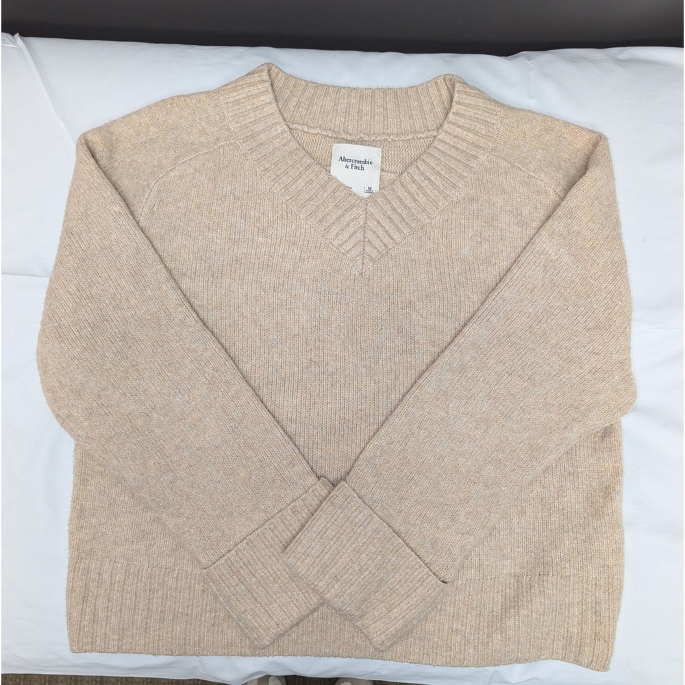 Abercrombie & Fitch Women's Medium Beige Oatmeal V-Neck Wool Blend Sweater